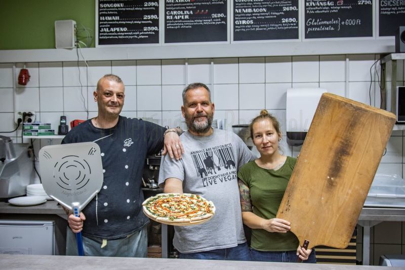 A 125 ves pesti vegn hagyomnyokat nnepli a GreenGorilla pizzria