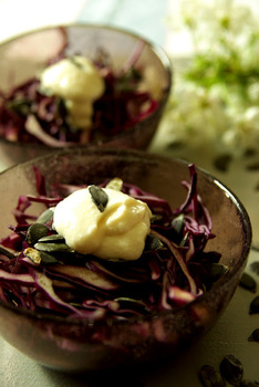 Vegán majonézes lilakáposzta-saláta