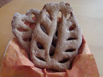 Francia kenyerek 2.: Fougasse (metszett lepény, francia perec)