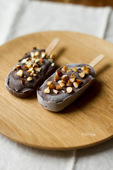 Vegán csokoládé jégkrém pirított mandulával