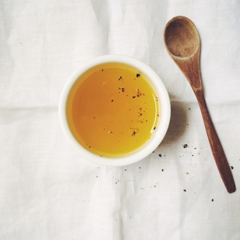 Mézes kurkuma tea tavaszi fáradtság és megfázás ellen