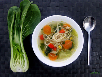 Zöldségleves Pak Choi-jal (gluténmentes, laktózmentes, vegán)