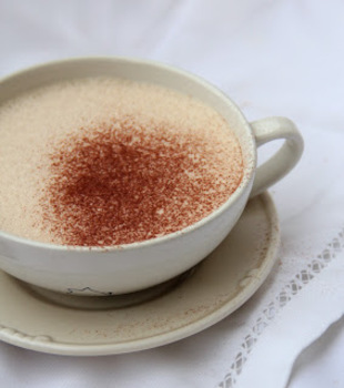 Mandula latte (tejeskávé mandulatejből)
