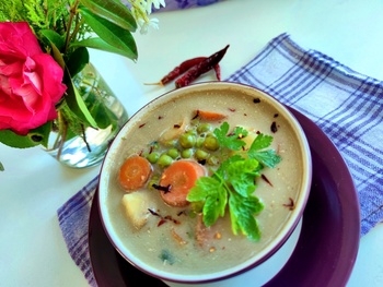 Nyári zöldborsó leves (vegán, gluténmentes, szójamentes)